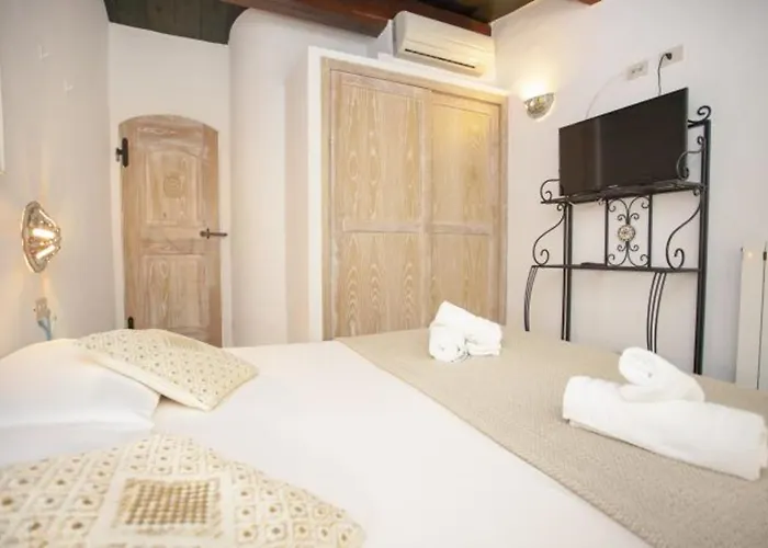 Modern In Olbia With Shared Pool - 45 Sqm 罗通多港